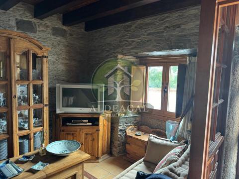 Encantadora casa de piedra restaurada en Pacios (Begonte, Lugo)